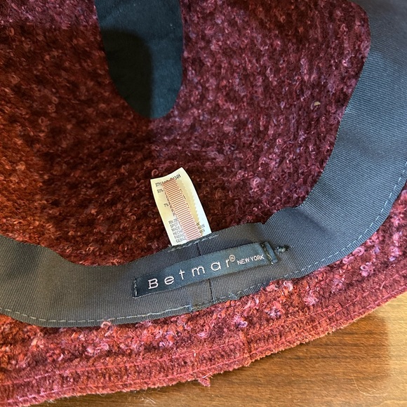 🌟HP🌟VTG 1980s-90s Willow Chenile Boucle Cloche with Sequin Flower by Betmar - Picture 10 of 12